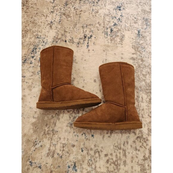 BearPaw Women's Size 10 Winter Slip On Boot - Picture 2 of 3